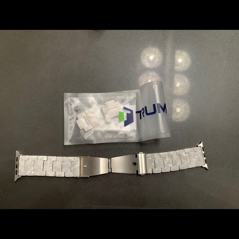 Pearl 42MM Apple watch band